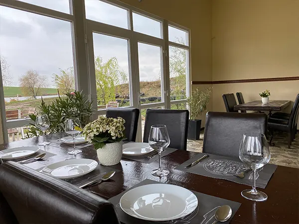 Restaurant balta Corata 1